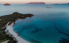 Spiaggia Bianca Pedra Rosa - Your House In Sardinia